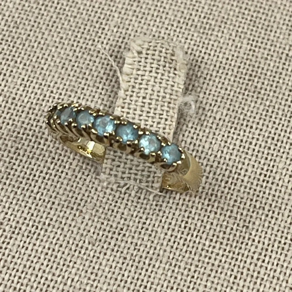 ✨ Vintage 10K Gold Natural Aquamarine Band Ring – Estate Beauty! ✨